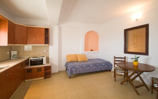 Anessis Apartments