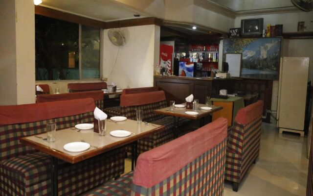 OYO 2726 Hotel Elegant
