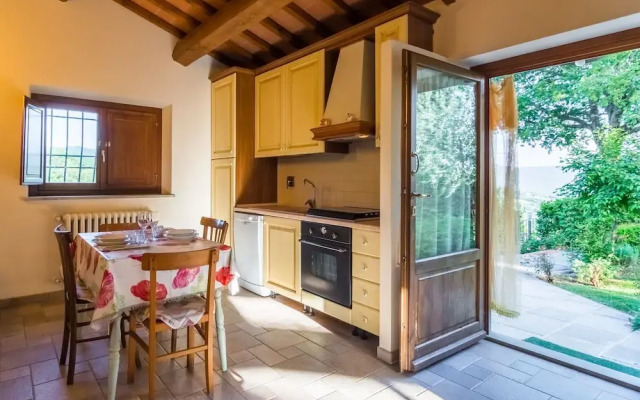 Beautiful Cottage in Dicomano With Swimming Pool