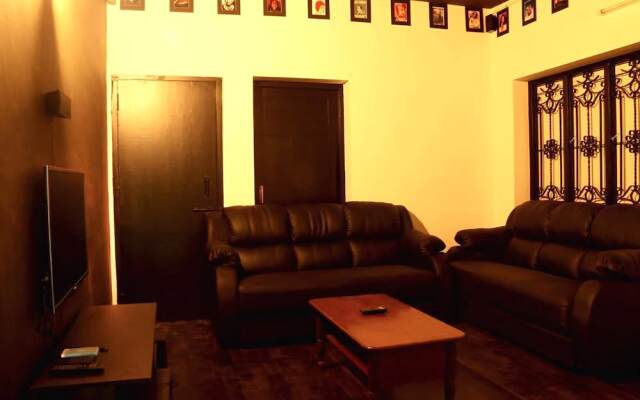 Redlollipop Hostel