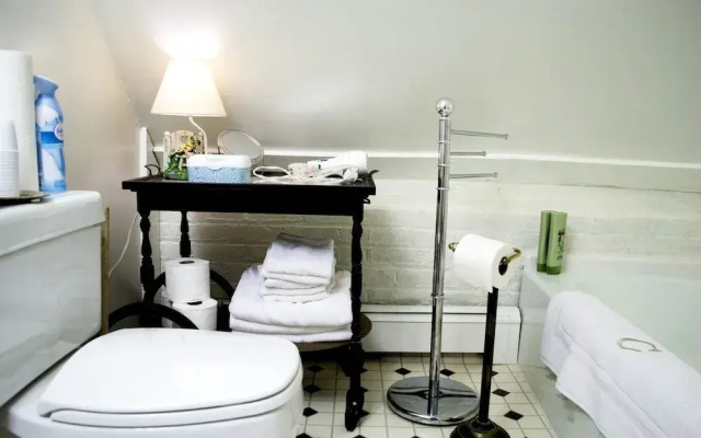 Clifford House Private Home Bed & Breakfast