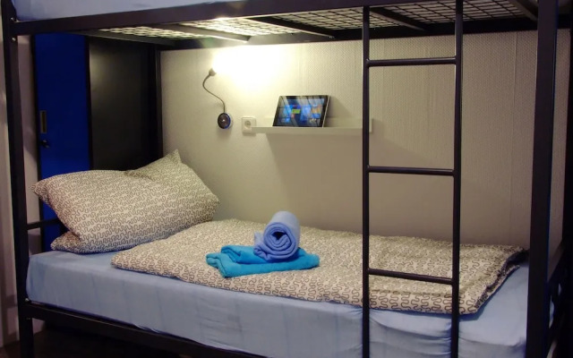 The Penny Pincher Inn - Hostel