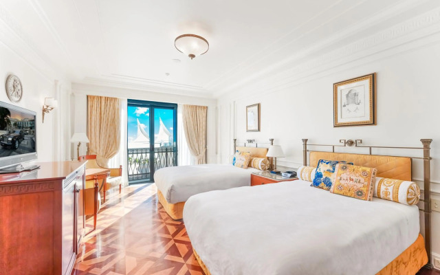 Imperial Hotel Gold Coast