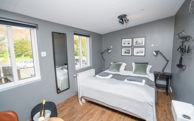 SKYR Guesthouse