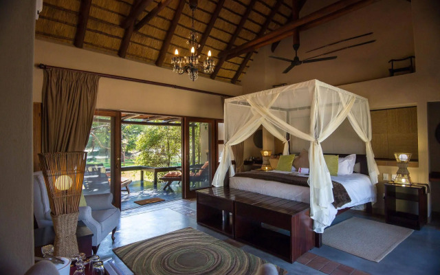 Inyati Game Lodge