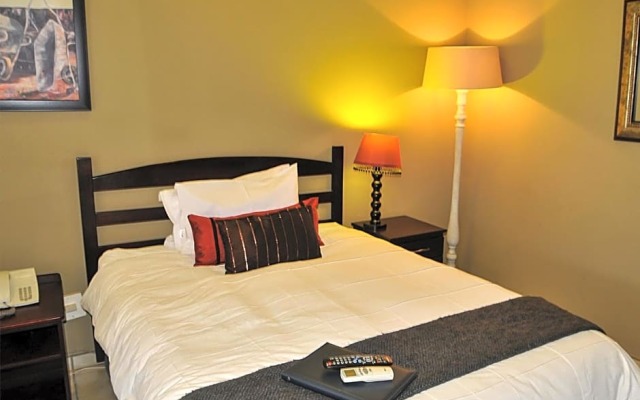 2Ten Hotel
