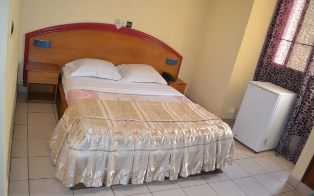 Hôtel Akena City