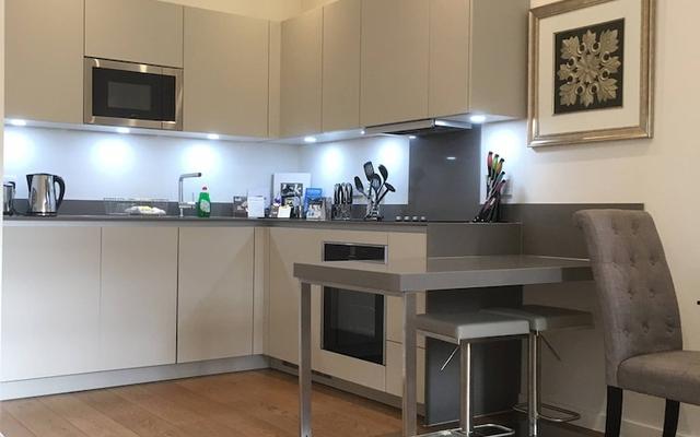 Spacious 1 Bed Serviced Apartment In Kensington