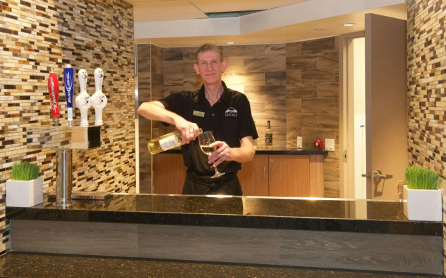 Embassy Suites by Hilton Portland Tigard