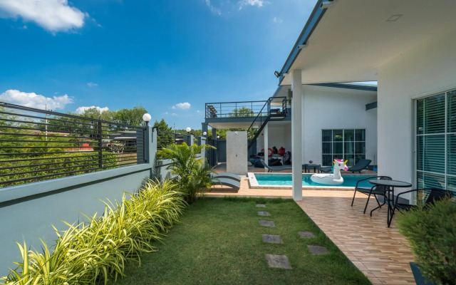 Lark Pool Villa Krabi