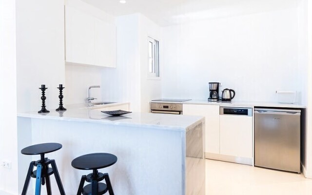 Great Acropolis view apartment in City Center