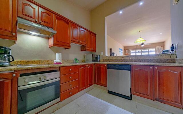 Condo Sol 6 - 3 Bedroom Condo Only 1 Block from Coco Beach - At Luna Maya Condos