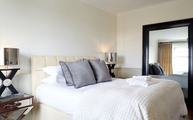 The George Hotel