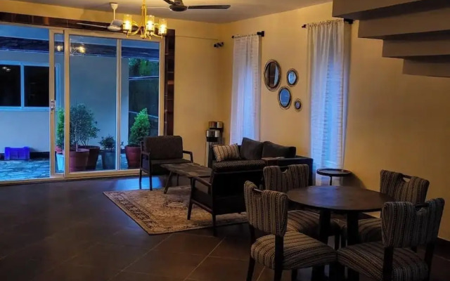 The Cozy Acorn Resort