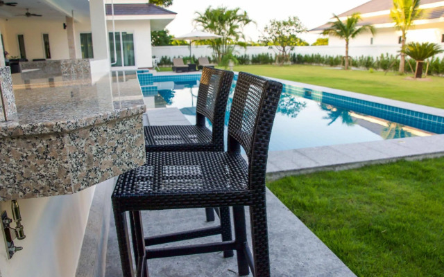 Tulip House Pool Villa Hua Hin