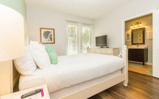 Luxury Townhome 3 Bedroom Condo by Redawning