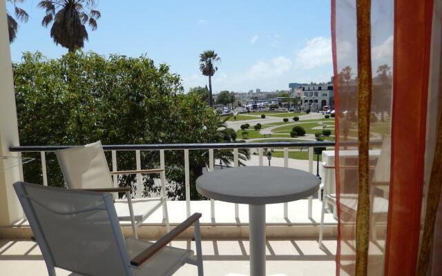 Rent4Rest Estoril Beachfront Apartments