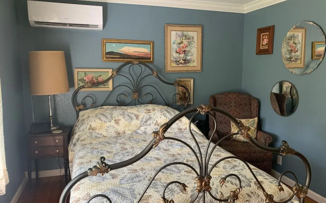 Nature Coast Inn and Cottages