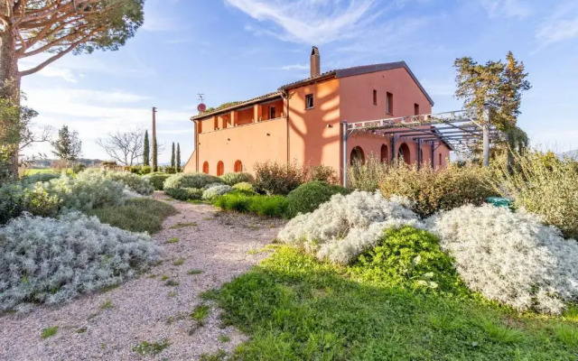 Casolare Clara with a beautiful Bio-Lake