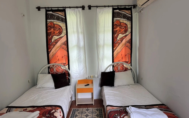 Artemis Hotel
