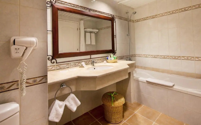 Memories Caribe Beach Resort - Adults Only  +16