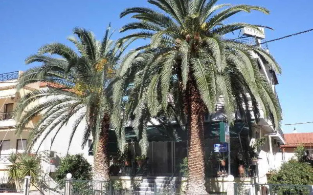 Noufara Hotel