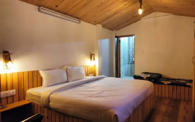 Ashtapad Saamaayik Resort