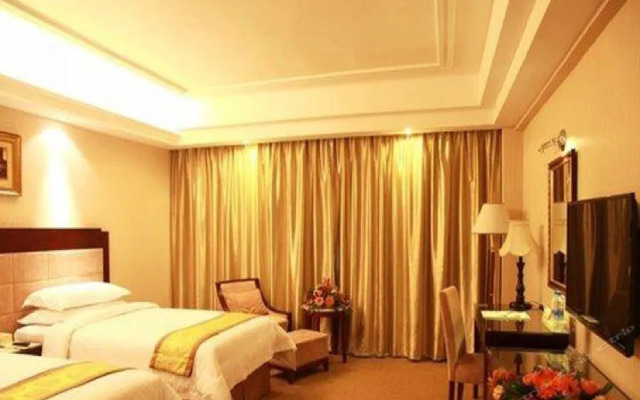 Vienna International Hotel（Guangxi Guilin Yangsuo West Street and Ten-mile Gallery）