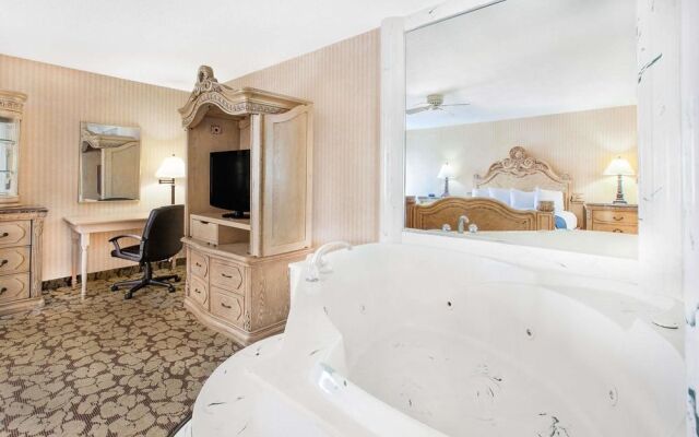 Baymont Inn & Suites Flint