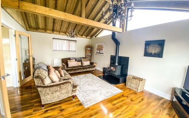 Immaculate 4-bed Private Luxury Lodge Near York