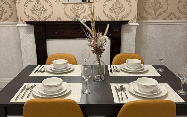 Remarkable 3-bed House in Liverpool