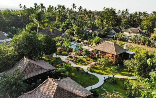 Kubu Kangin Resort