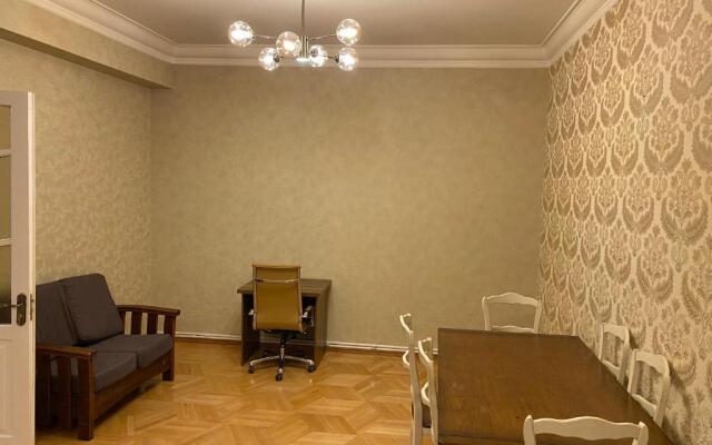 Tbilisi Suite In Queen Ketevan Avenue