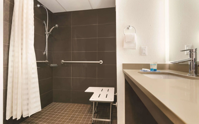 CLT Sky Suites