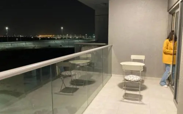 Cozy 1-bedroom apartment in Dubai South with Pool