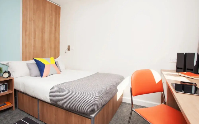 Modern Student-Only Ensuite Rooms by Exeter High Street
