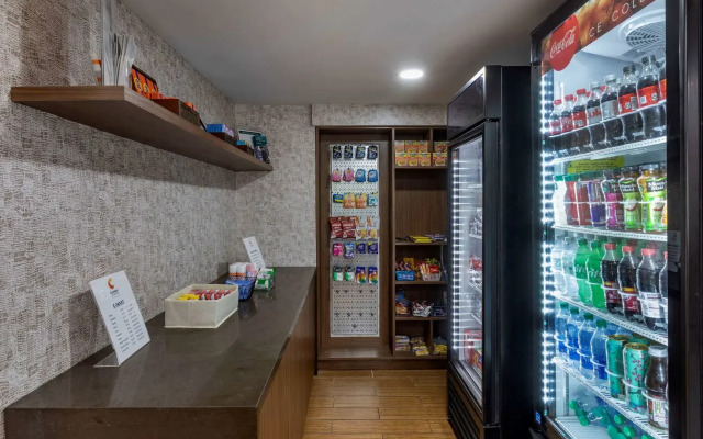 Comfort Inn & Suites Nashville Downtown – Stadium