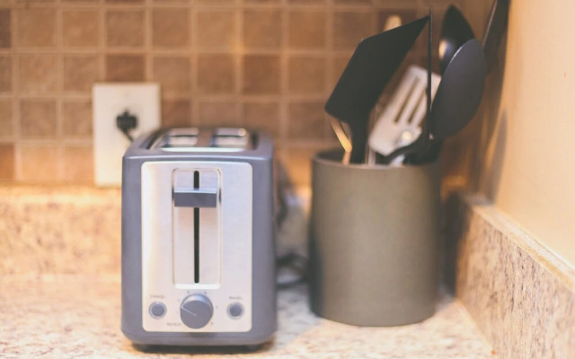 Woodbine Charmer 12 min to Downtown Nashville!