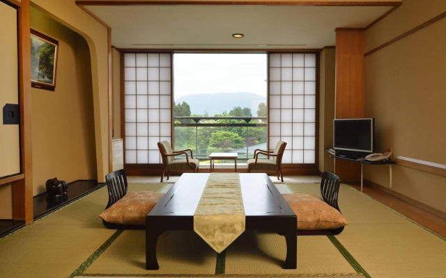 Hakone Mori no Seseragi