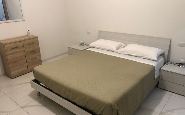 Room In Apartment Two Flowers Guest House