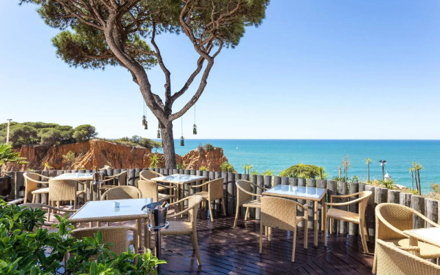 Pine Cliffs Suites