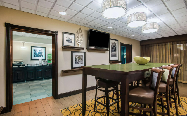 Hampton Inn Cleveland Airport - Tiedeman Road