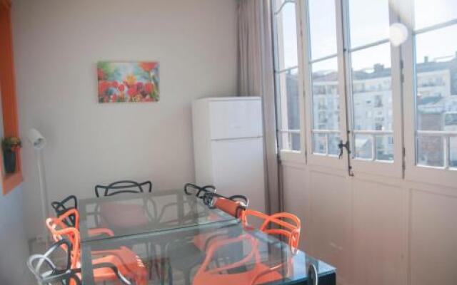 Feel at Sants Apartments