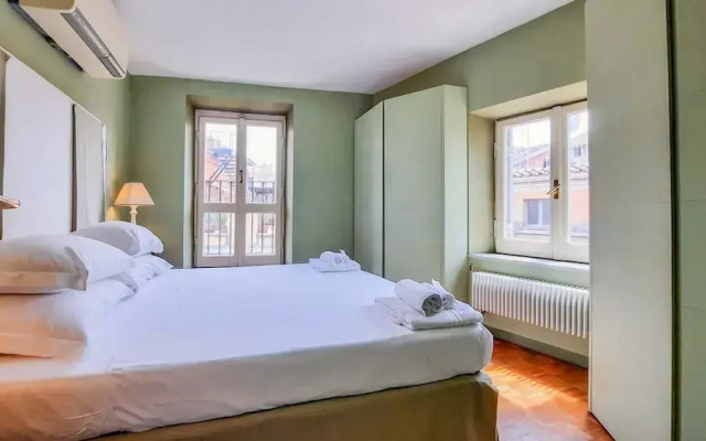 Piazza Venezia Charming Apartment