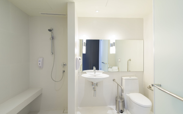 Holiday Inn Express Bangkok Siam by IHG
