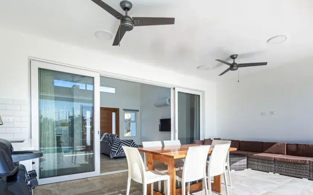 Spacious Family Suite, Ocean Village!