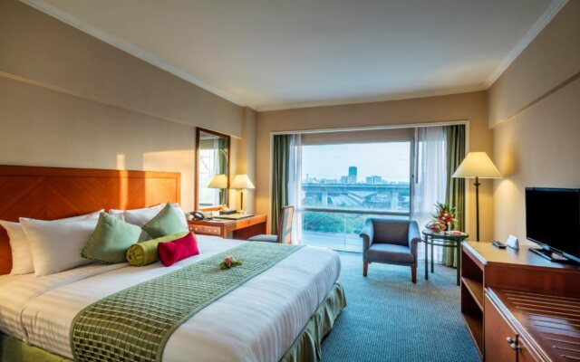 Bangkok Palace Hotel
