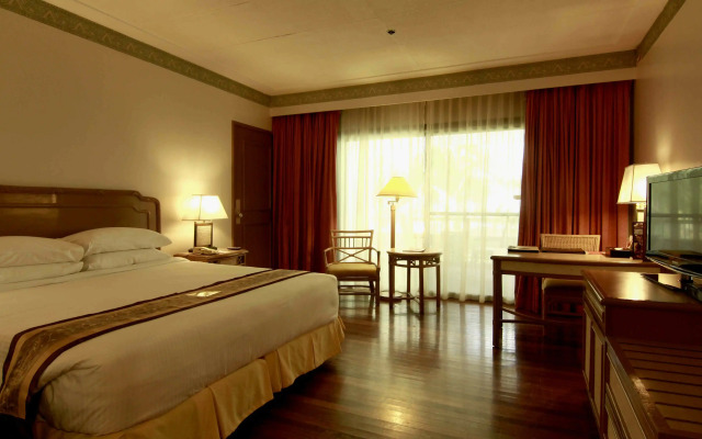Waterfront Insular Hotel Davao