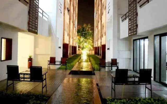 Star 3 Serviced Apartment