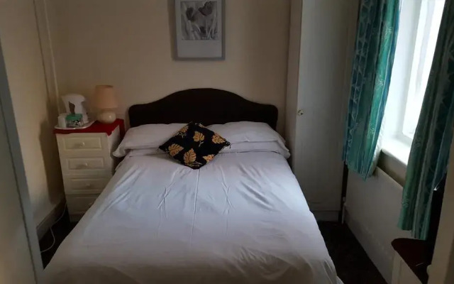 The Hollingdales Hotel